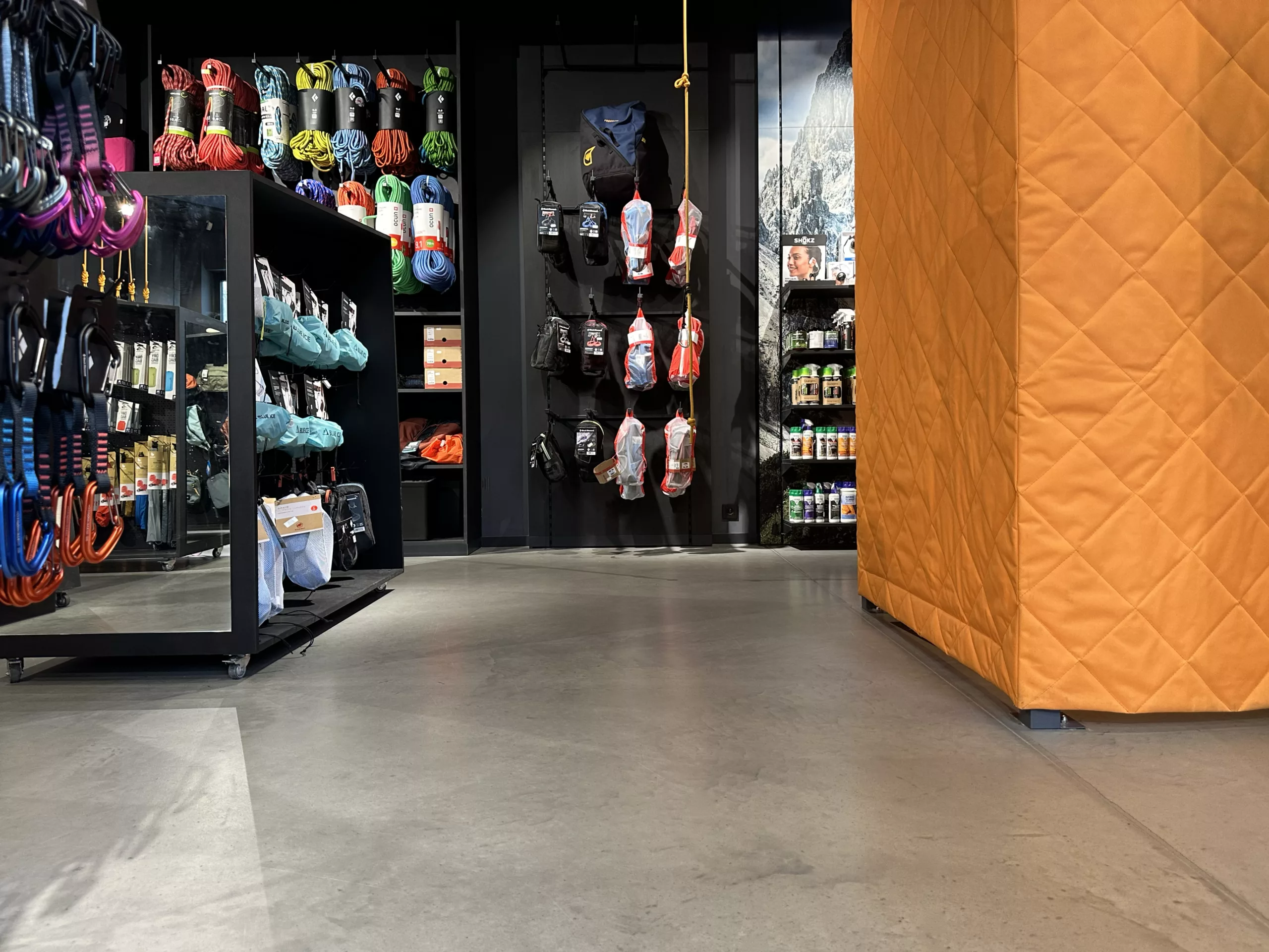 Beton cienkowarstwowy Bautech Ultima w kolorze platyna