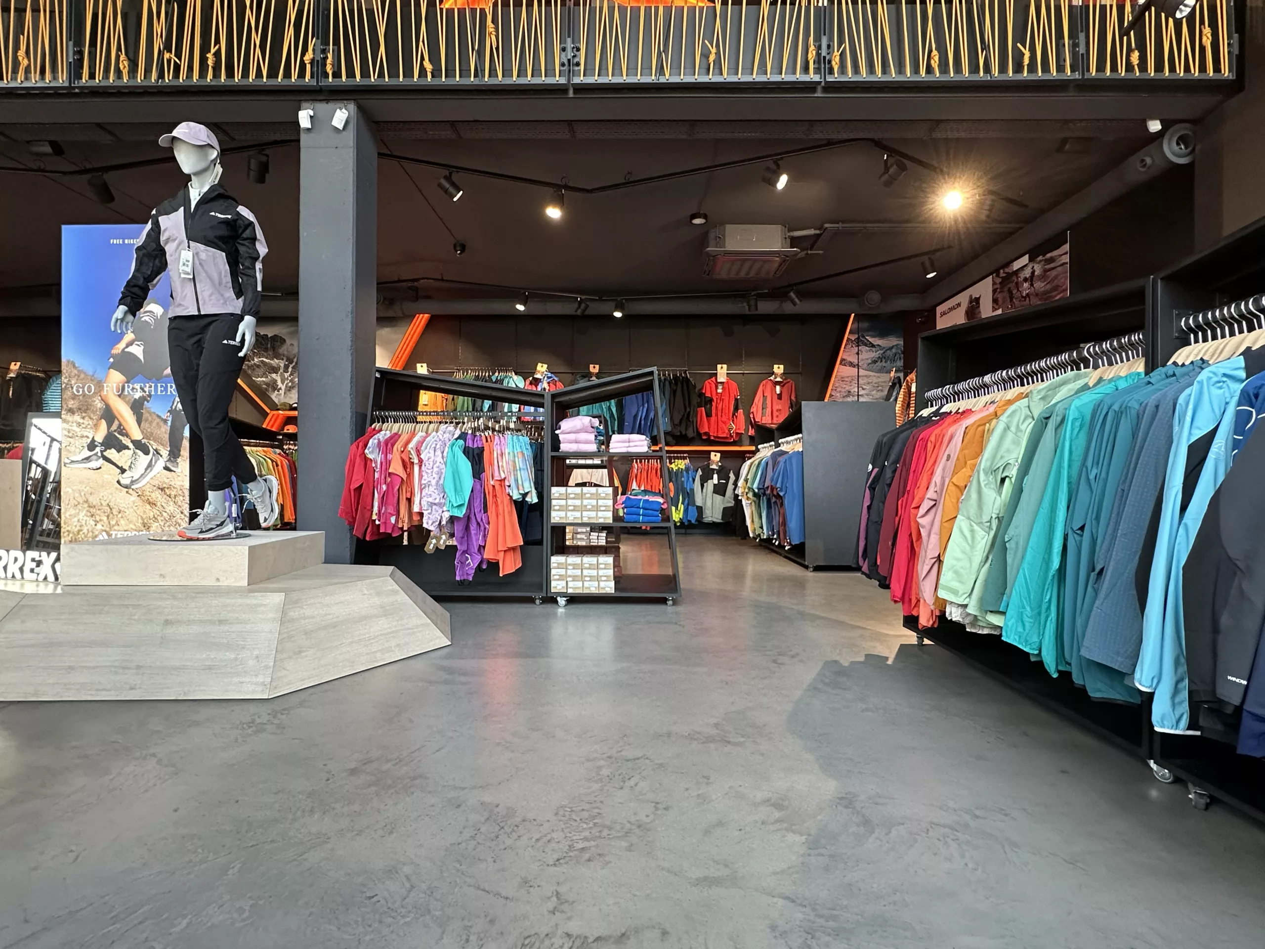 Beton cienkowarstwowy Bautech Ultima w kolorze platyna