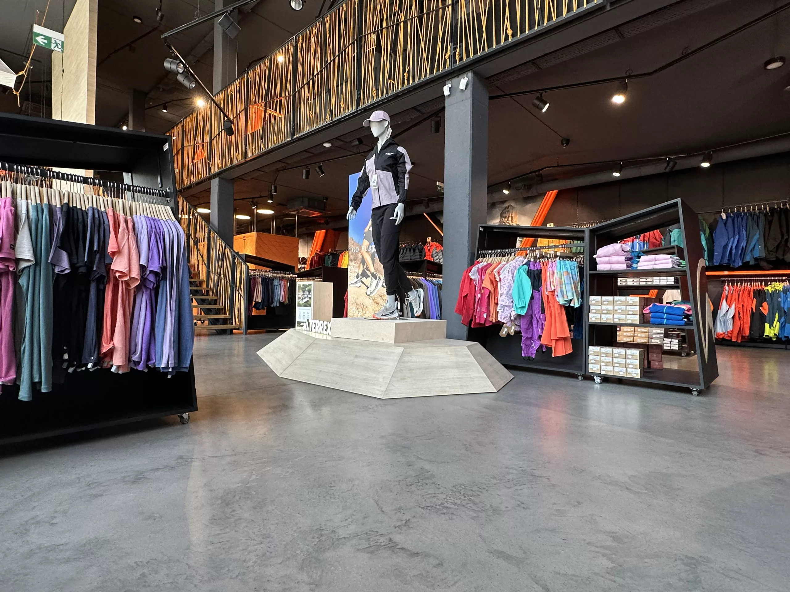 Beton cienkowarstwowy Bautech Ultima w kolorze platyna