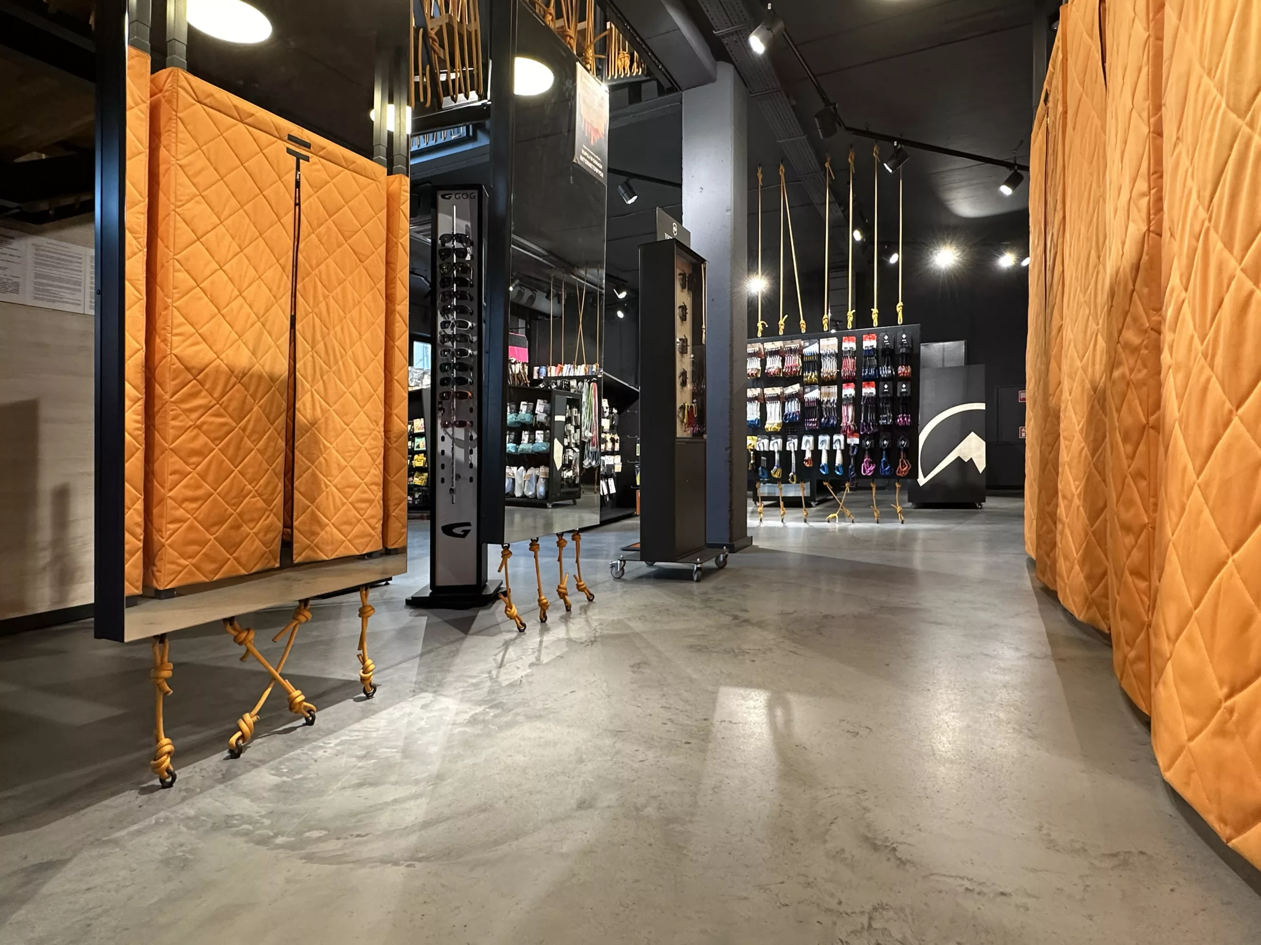 Beton cienkowarstwowy Bautech Ultima w kolorze platyna