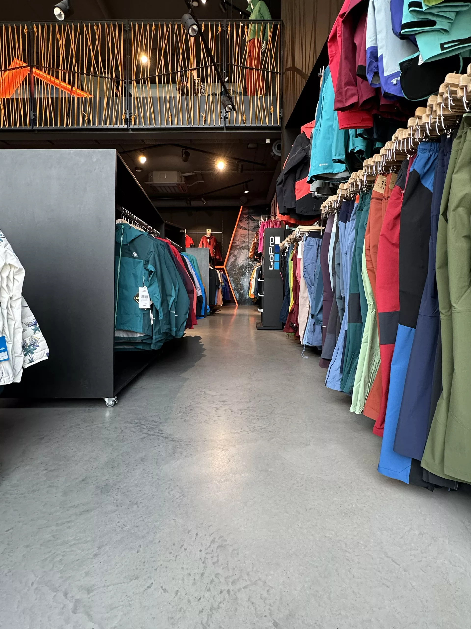 Beton cienkowarstwowy Bautech Ultima w kolorze platyna