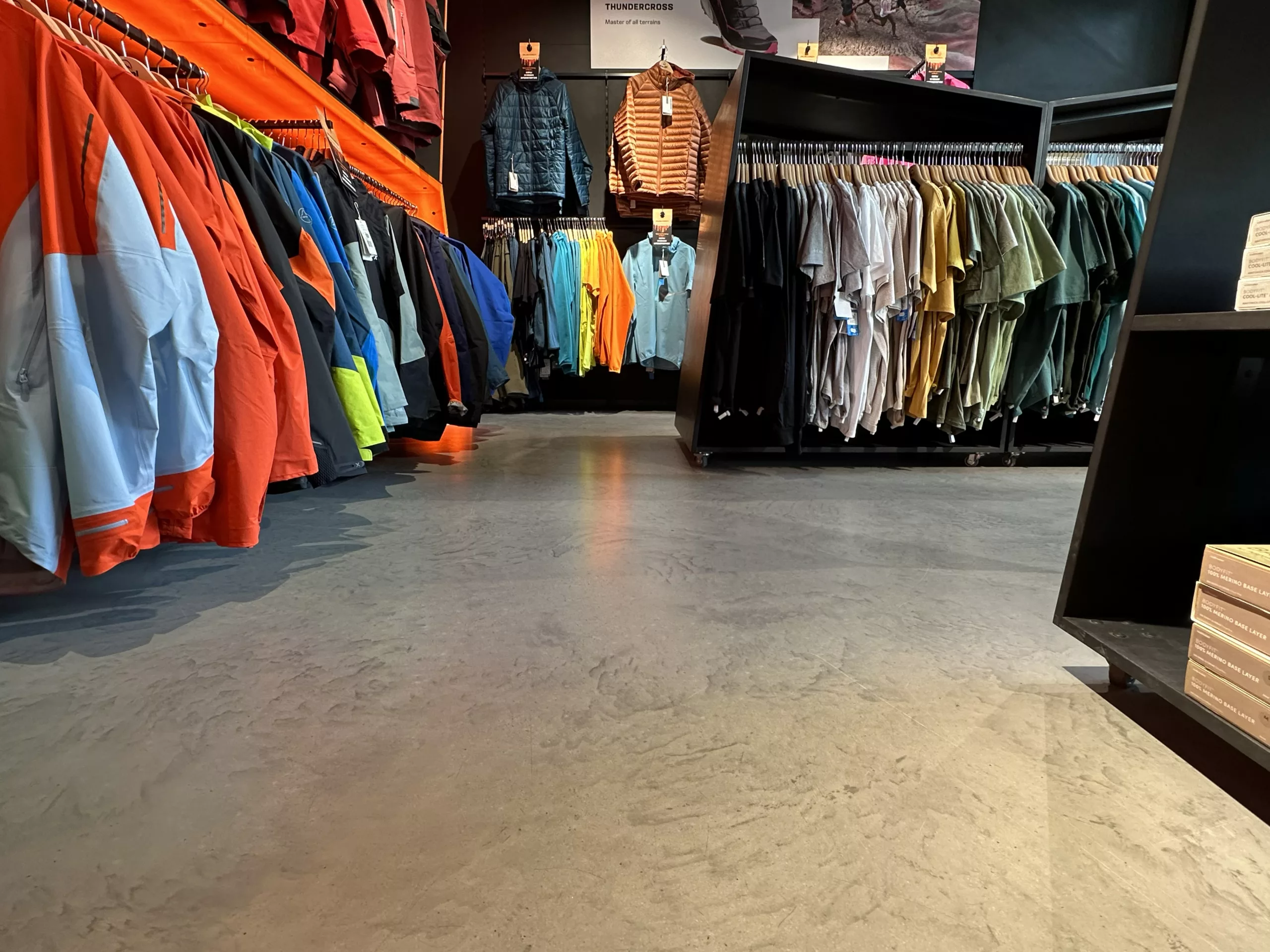 Beton cienkowarstwowy Bautech Ultima w kolorze platyna