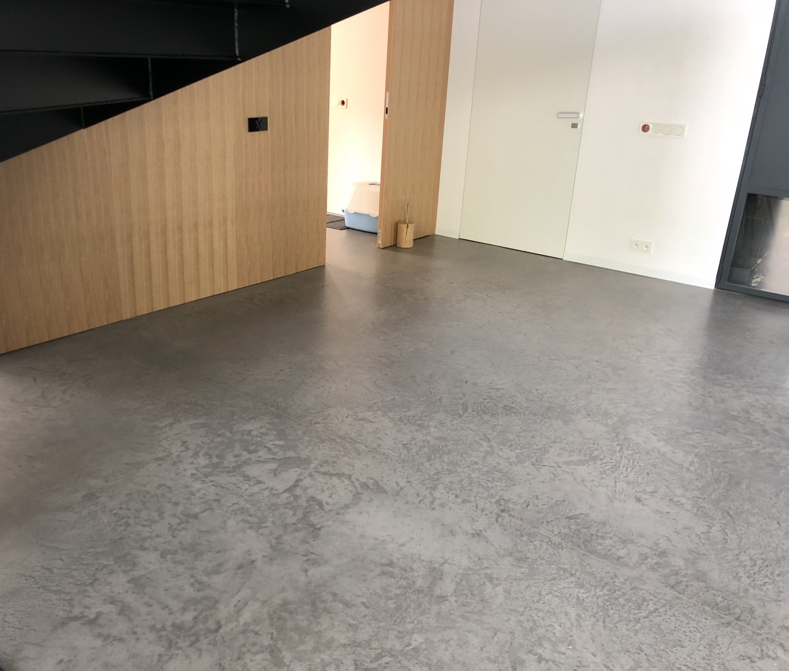 Posadzki z betonu cienkowarstwowego dekoracyjnego