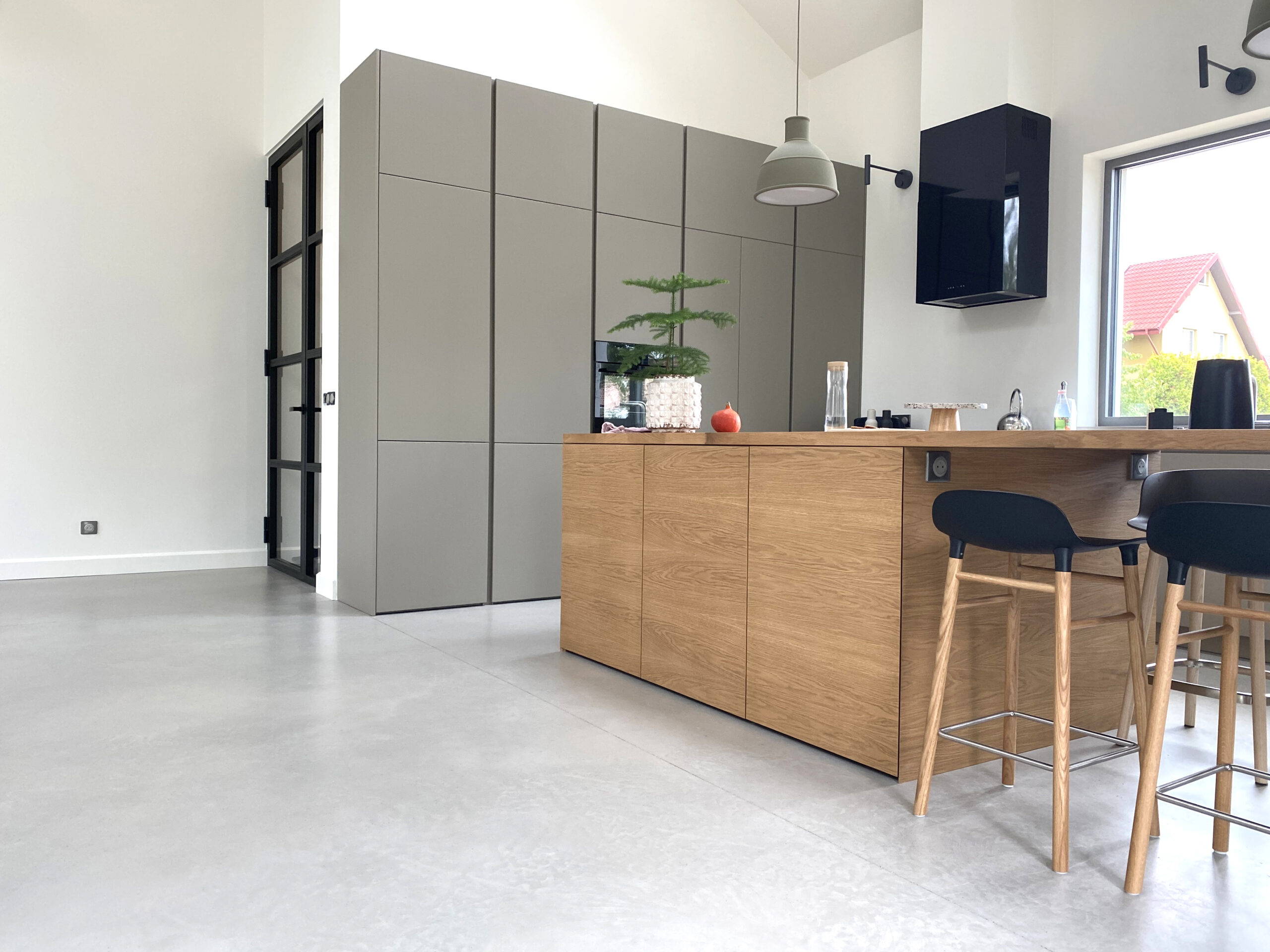 Posadzki z betonu cienkowarstwowego